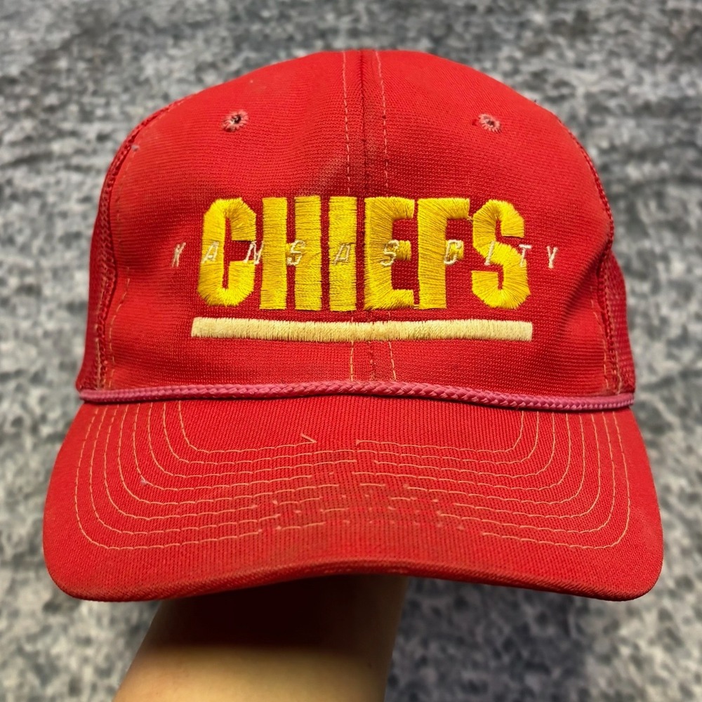 Vintage 90s Sports Specialties Kansas City Chiefs Trucker Hat NFL Spell Out